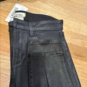 L'AGENCE Black Ankle Cropped Jeans with Sleek Finish